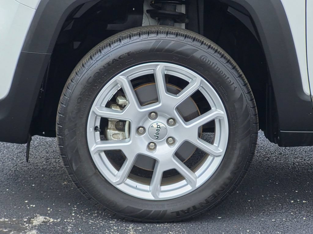 Used 2022 Jeep Renegade Latitude w/ Convenience Group AWD/4WD image 9