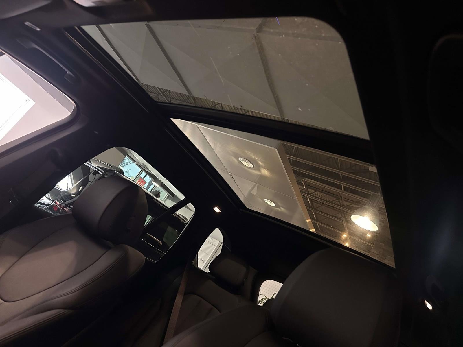 Used 2022 BMW X5 xDrive40i w/ Climate Comfort Package image 12