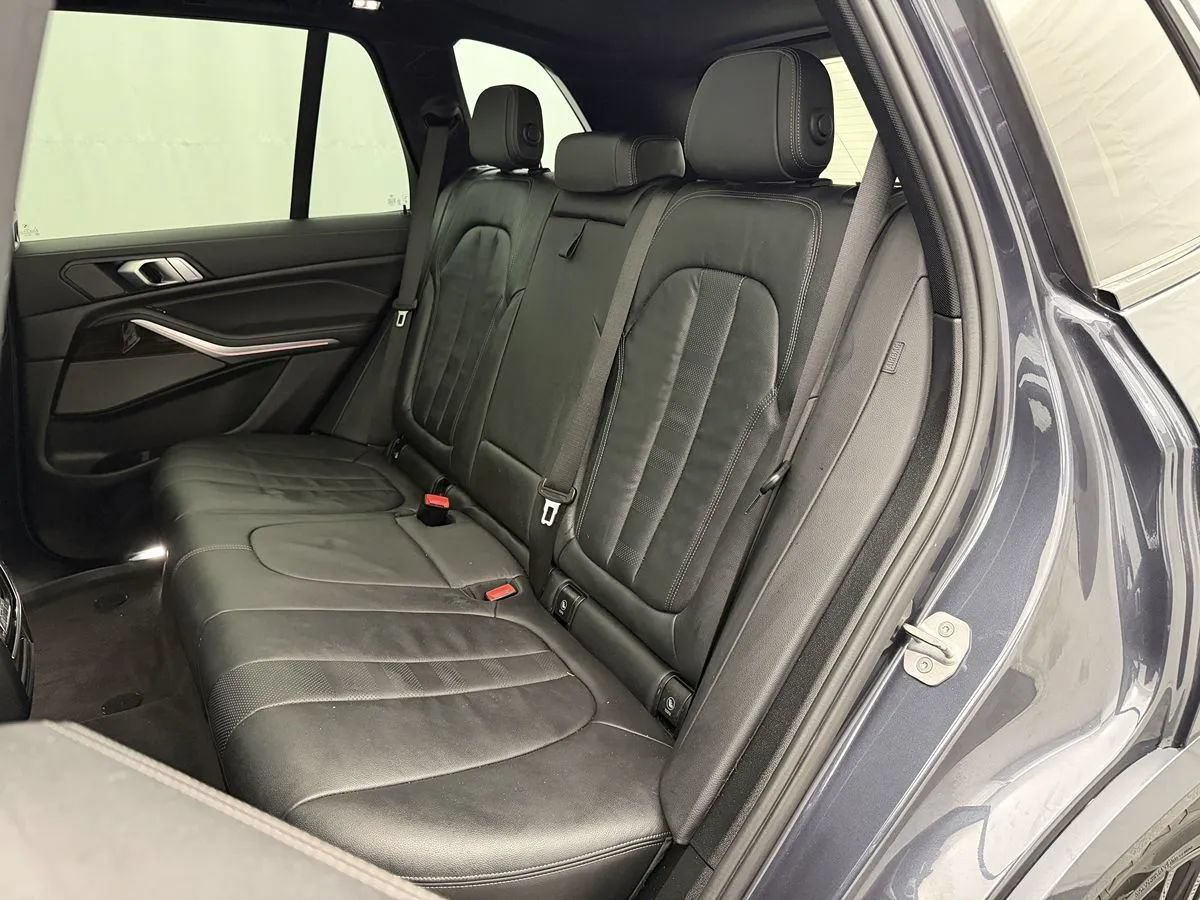 Used 2020 BMW X5 M50i AWD/4WD image 33