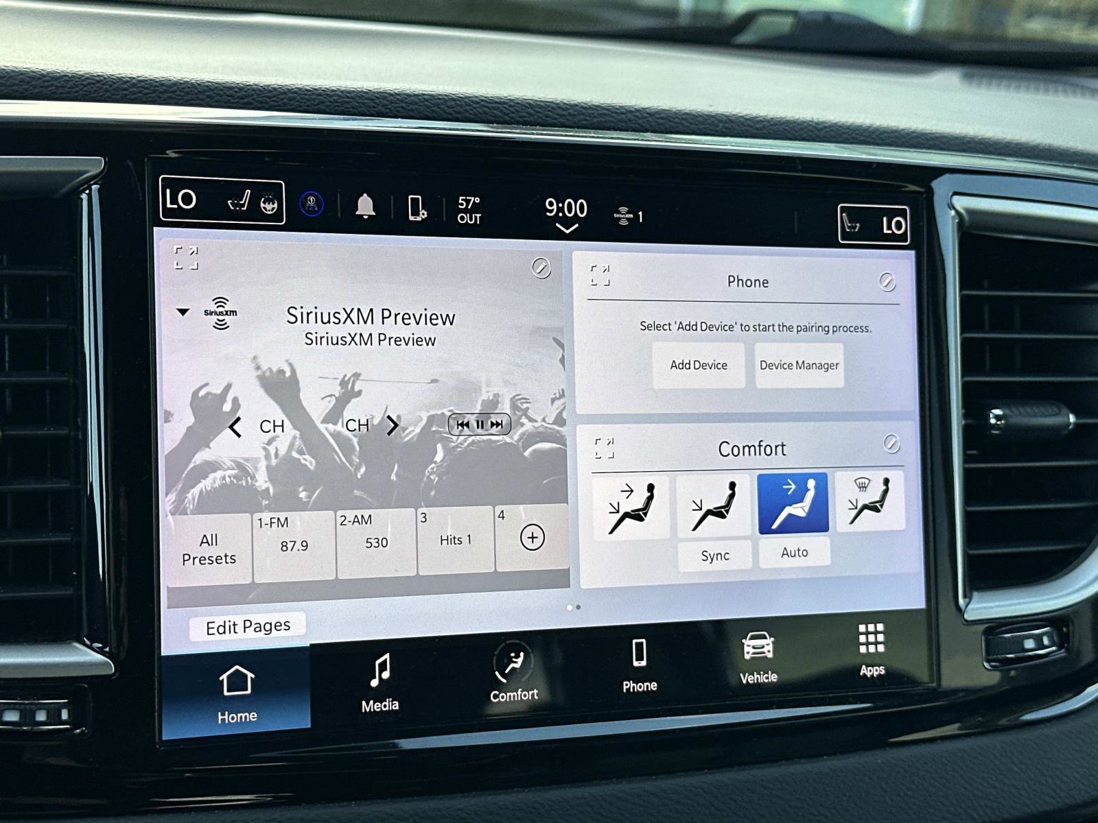 Used 2024 Chrysler Pacifica Touring-L FWD image 7