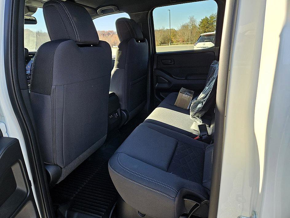 New 2026 Nissan Frontier SV w/ SV Convenience Package image 8