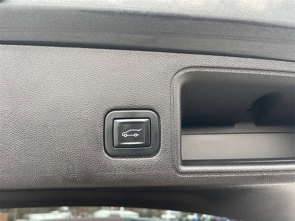 Used 2018 GMC Terrain SLT w/ Preferred Package image 56