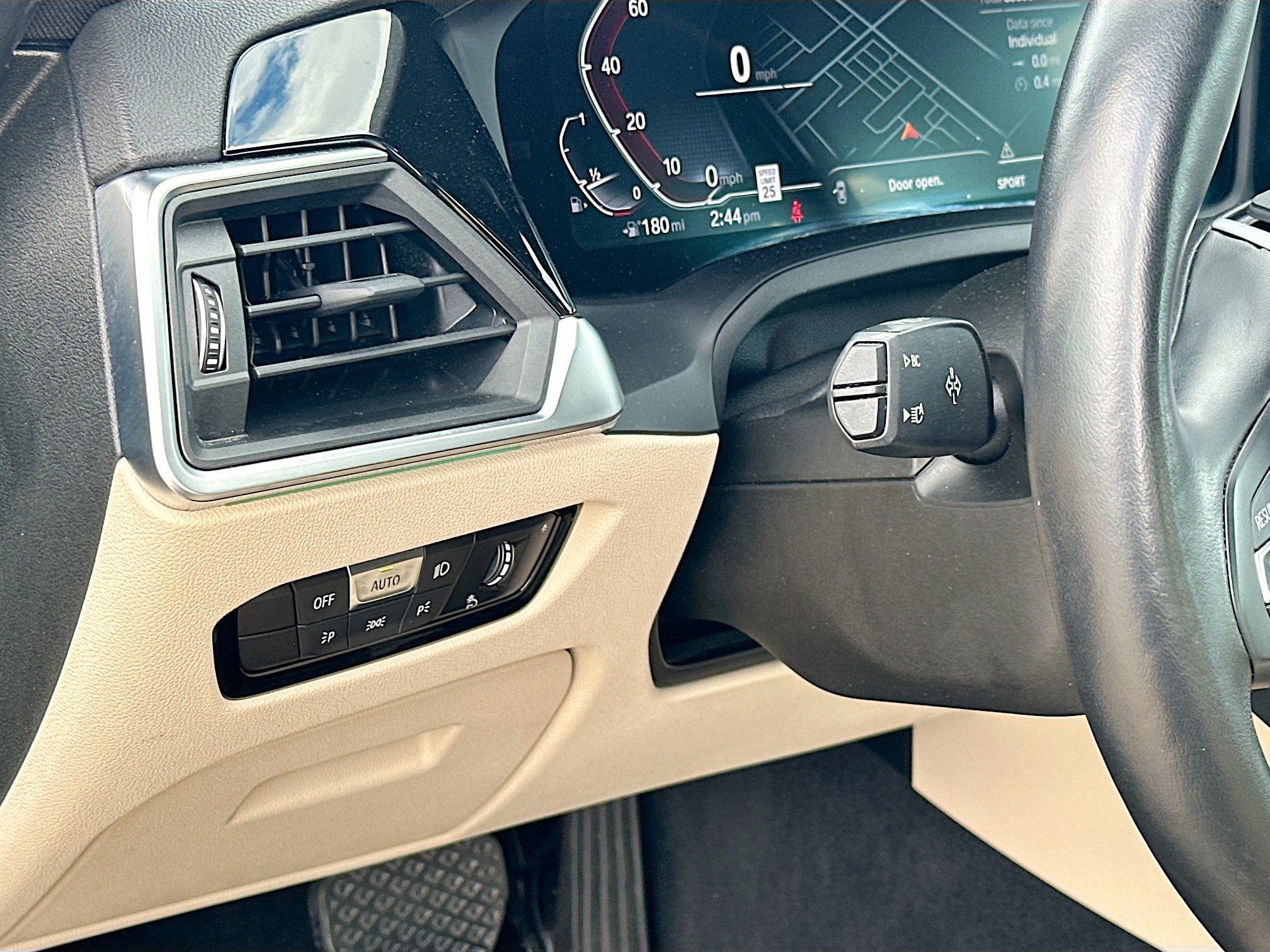 Used 2021 BMW 330i Sedan w/ Premium Package image 10