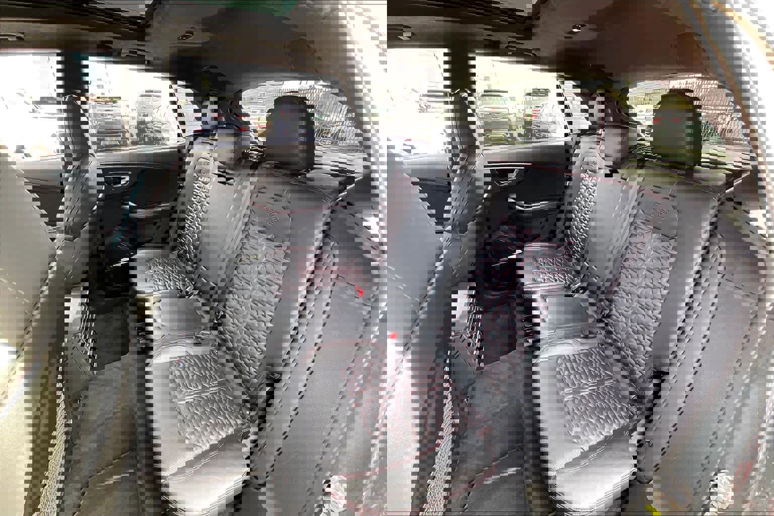 Used 2020 Audi RS Q8 w/ Carbon Optic Package image 28