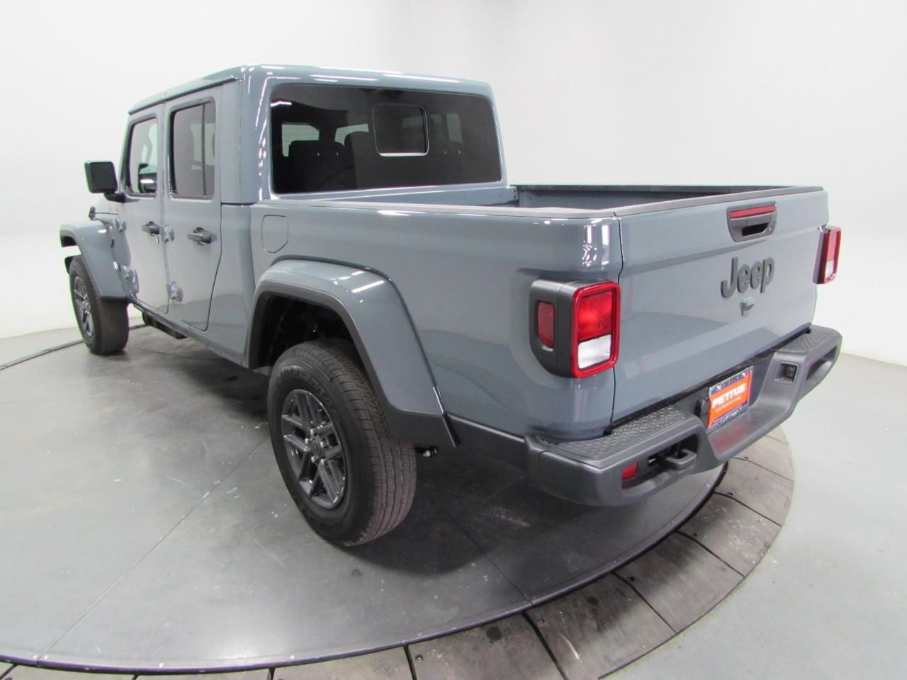 New 2026 Jeep Gladiator Sport AWD/4WD image 5