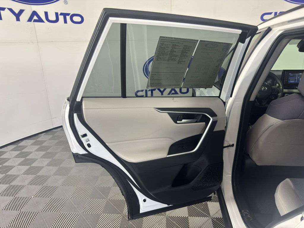 Used 2020 Toyota RAV4 XLE w/ Convenience Package image 31