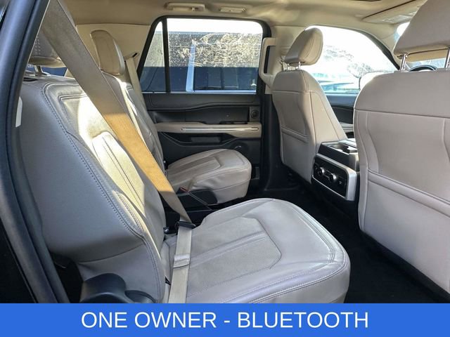 Used 2023 Ford Expedition Limited image 3