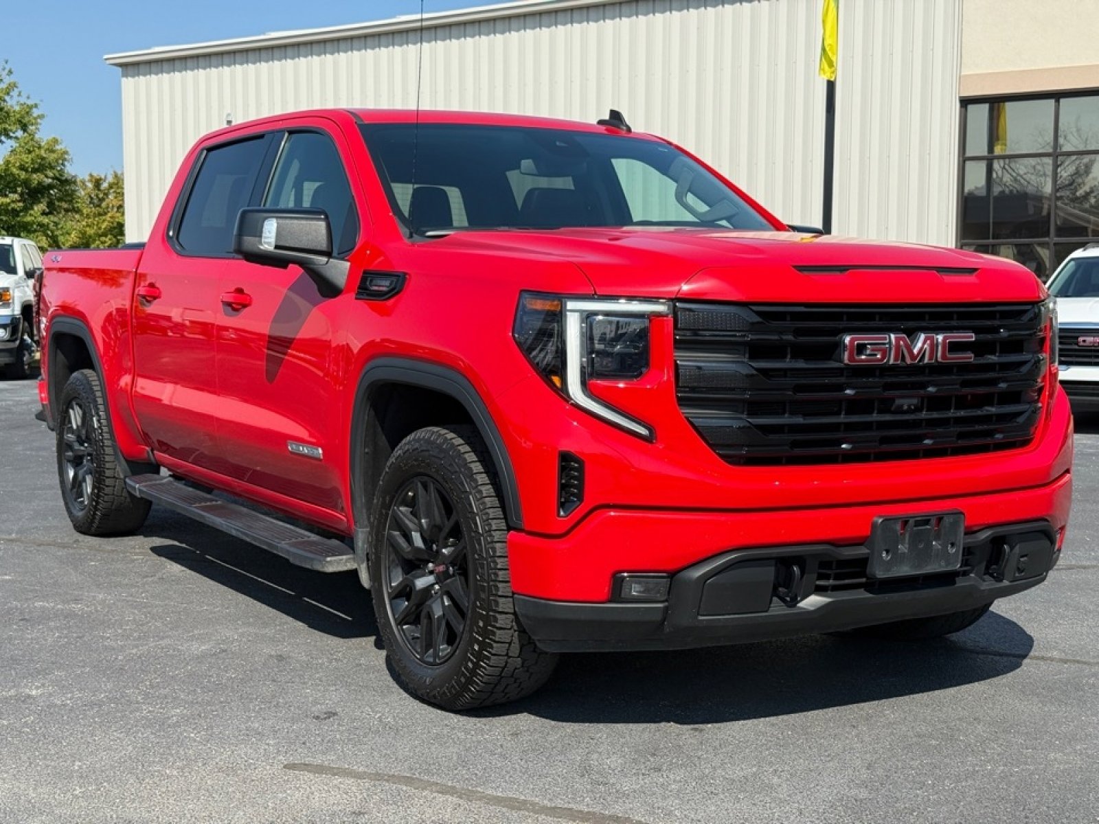 Used 2022 GMC Sierra 1500 Elevation w/ Elevation Premium Package image 2