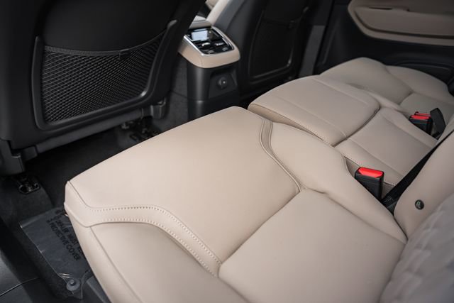 New 2026 Volvo XC90 T8 Plus w/ Protection Package Premier image 35