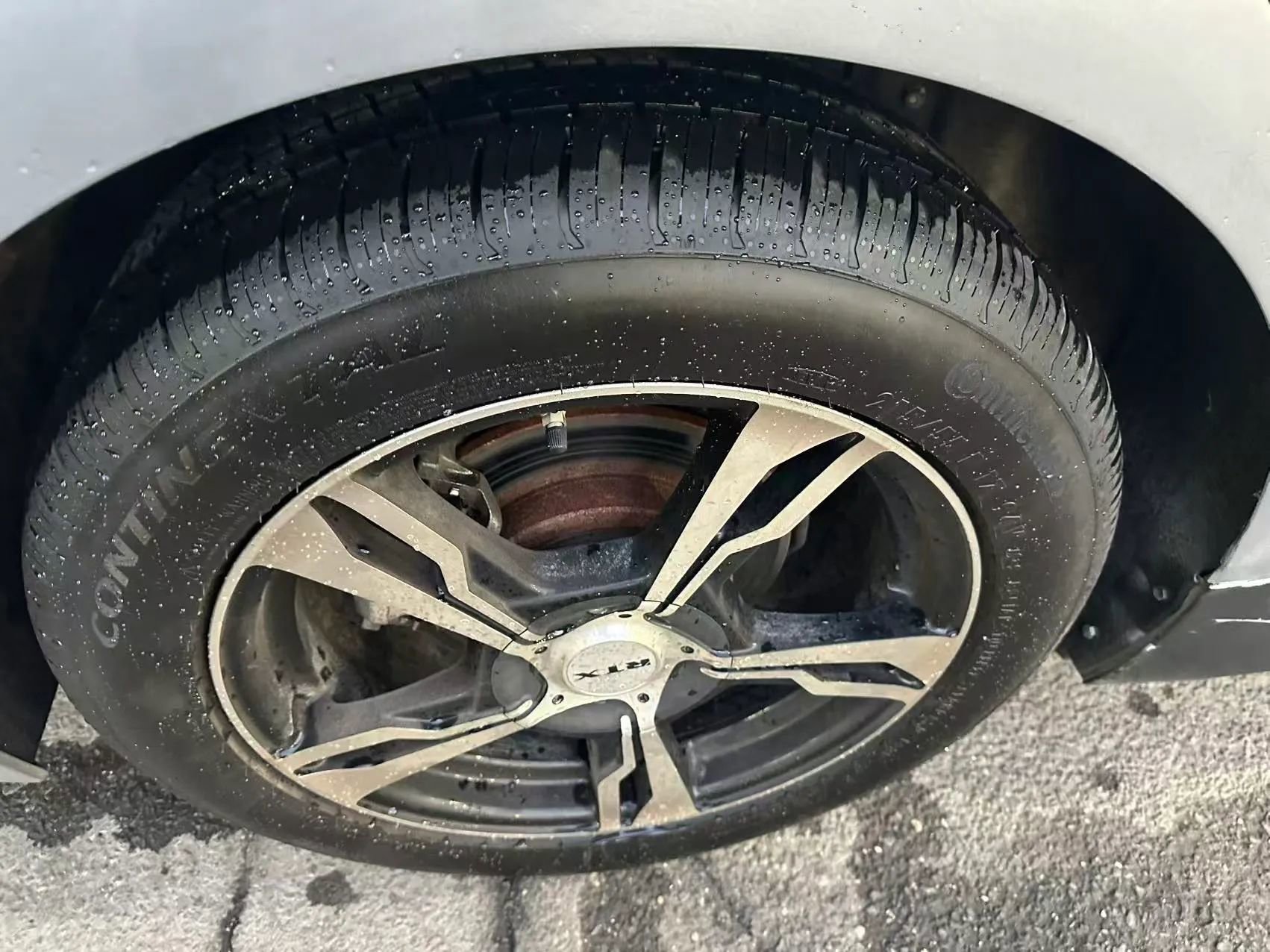 Used 2018 Toyota Camry XSE FWD image 10