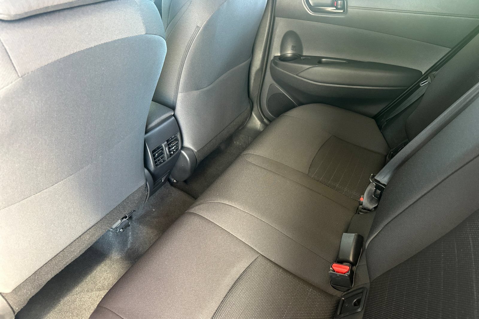 Used 2025 Toyota Corolla Cross AWD Hybrid image 14
