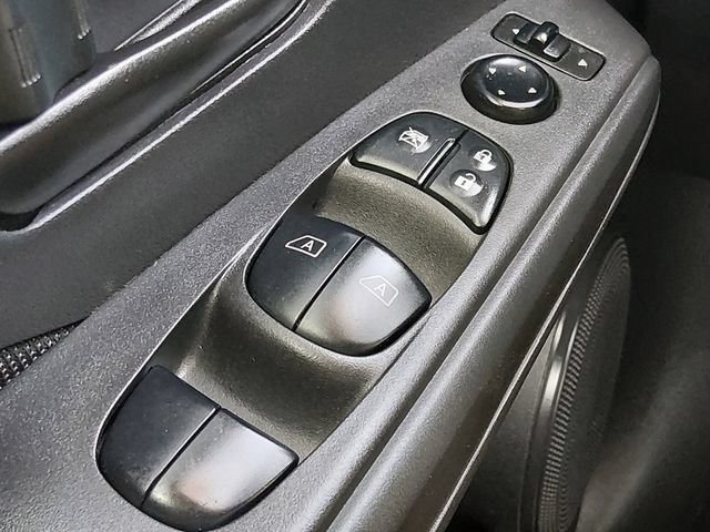 Certified 2021 Nissan Kicks S FWD image 28