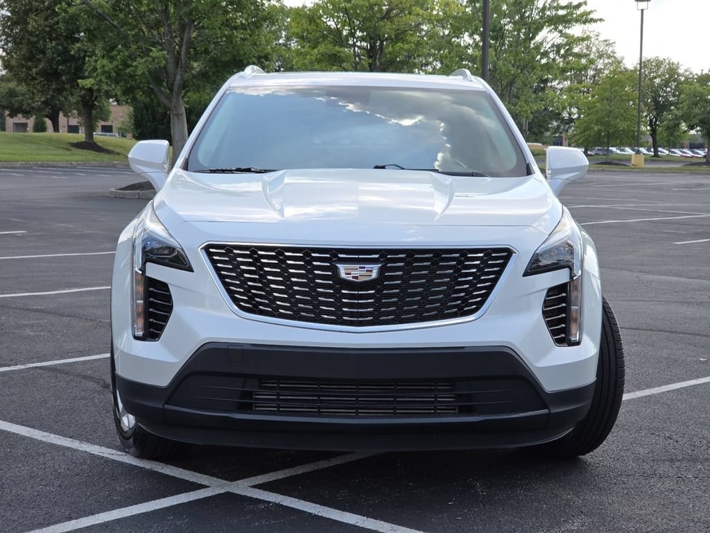 Used 2023 Cadillac XT4 Luxury w/ Driver Awareness Package FWD image 16
