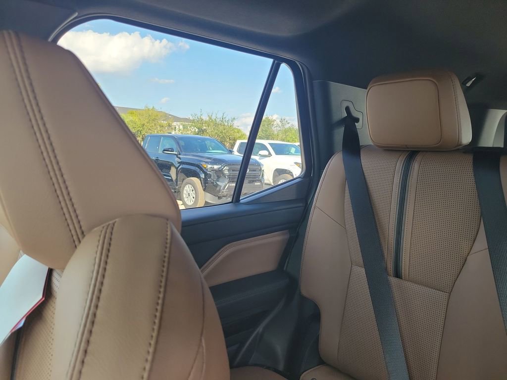 New 2025 Toyota 4Runner Limited image 12