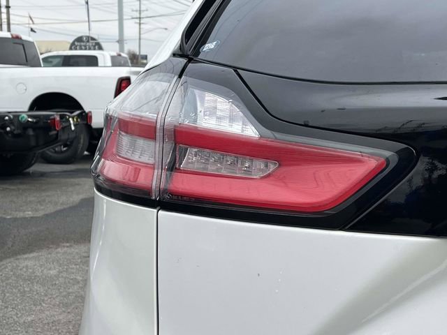 Used 2021 Ford Edge SEL w/ Convenience Package image 10