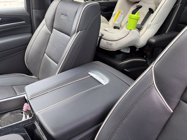 Certified 2024 Cadillac Escalade Sport w/ LPO, ONYX Package AWD/4WD image 15