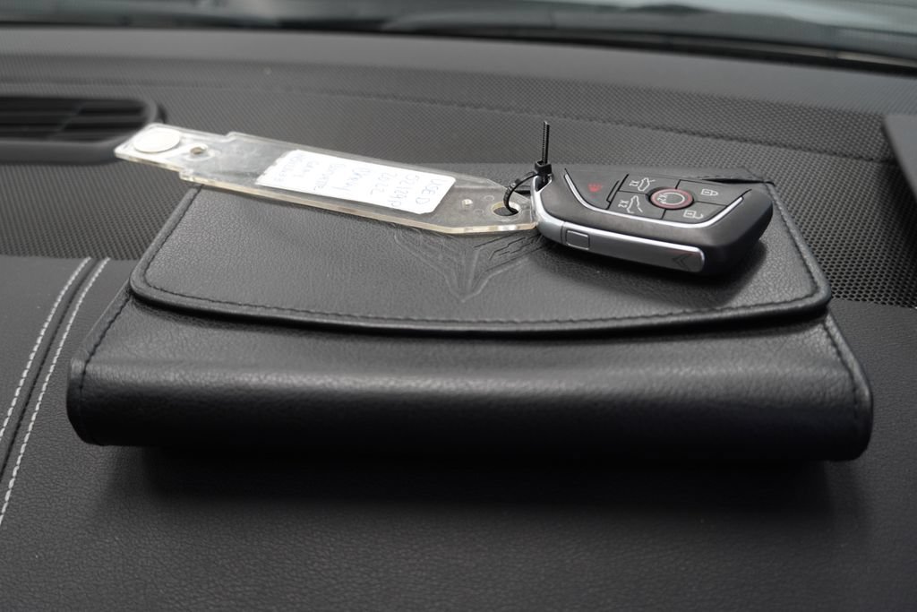 Used 2022 Chevrolet Corvette Stingray Preferred Cpe w/ Battery Protection Package RWD image 33