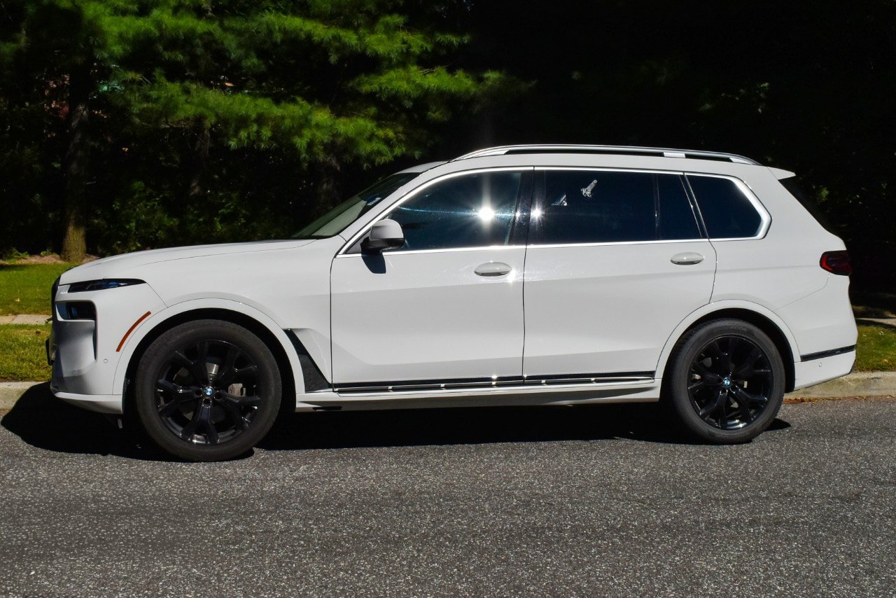 Used 2026 BMW X7 xDrive40i AWD/4WD image 3