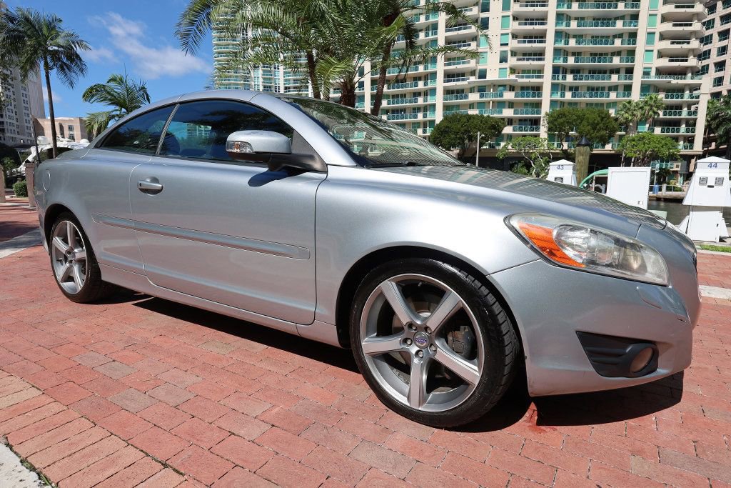 Used 2012 Volvo C70 T5 w/ Dynamic Trim Pkg image 17