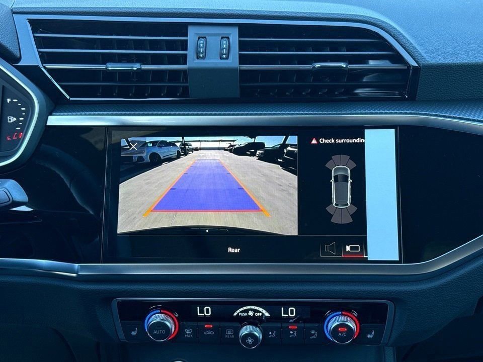Certified 2025 Audi Q3 2.0T Premium w/ Convenience Package image 19