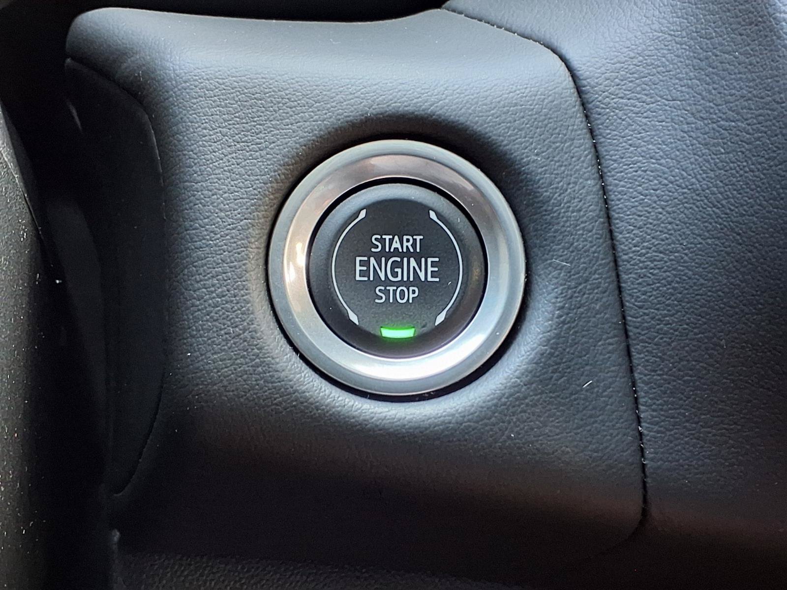 Used 2024 GMC Yukon XL AT4 AWD/4WD image 19