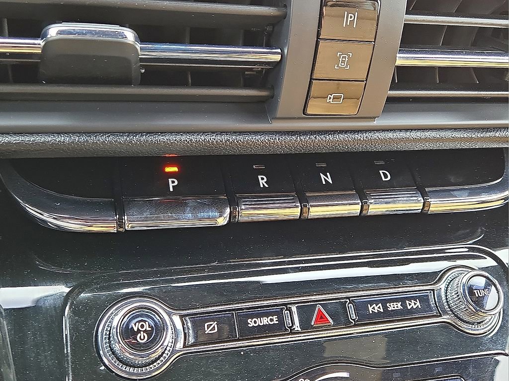 Used 2022 Lincoln Corsair Reserve image 28