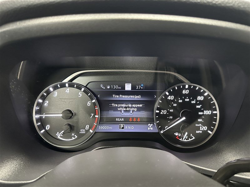 Used 2021 Nissan Titan SV w/ SV Convenience Package image 28