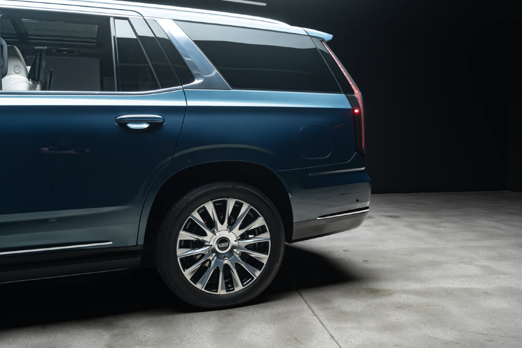 Used 2025 Cadillac Escalade Premium Luxury Platinum AWD/4WD image 20