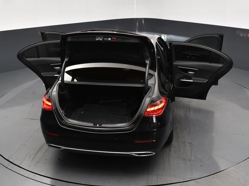 Used 2025 Mercedes-Benz C 300 4MATIC Sedan image 28