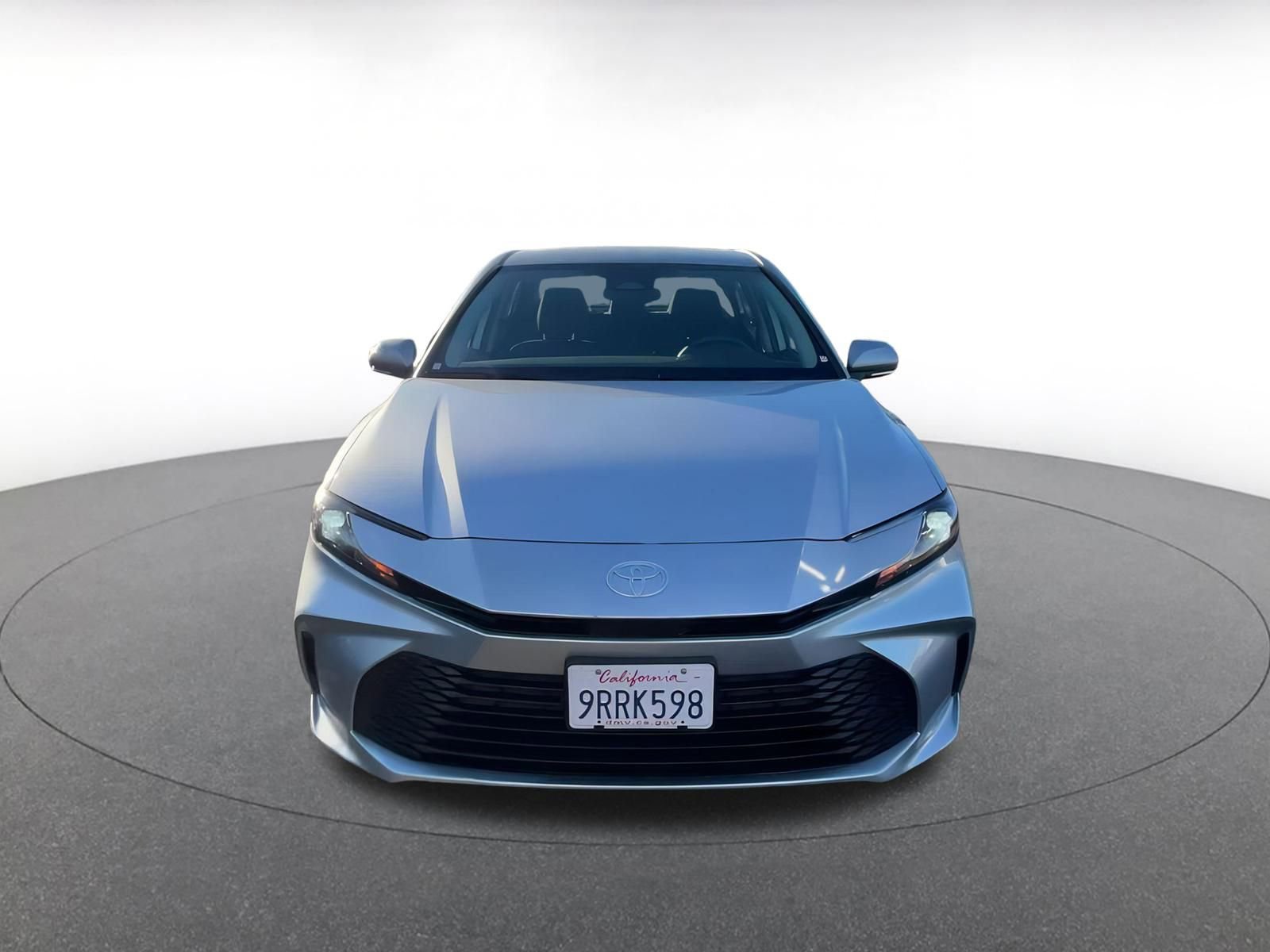 Used 2025 Toyota Camry LE image 4