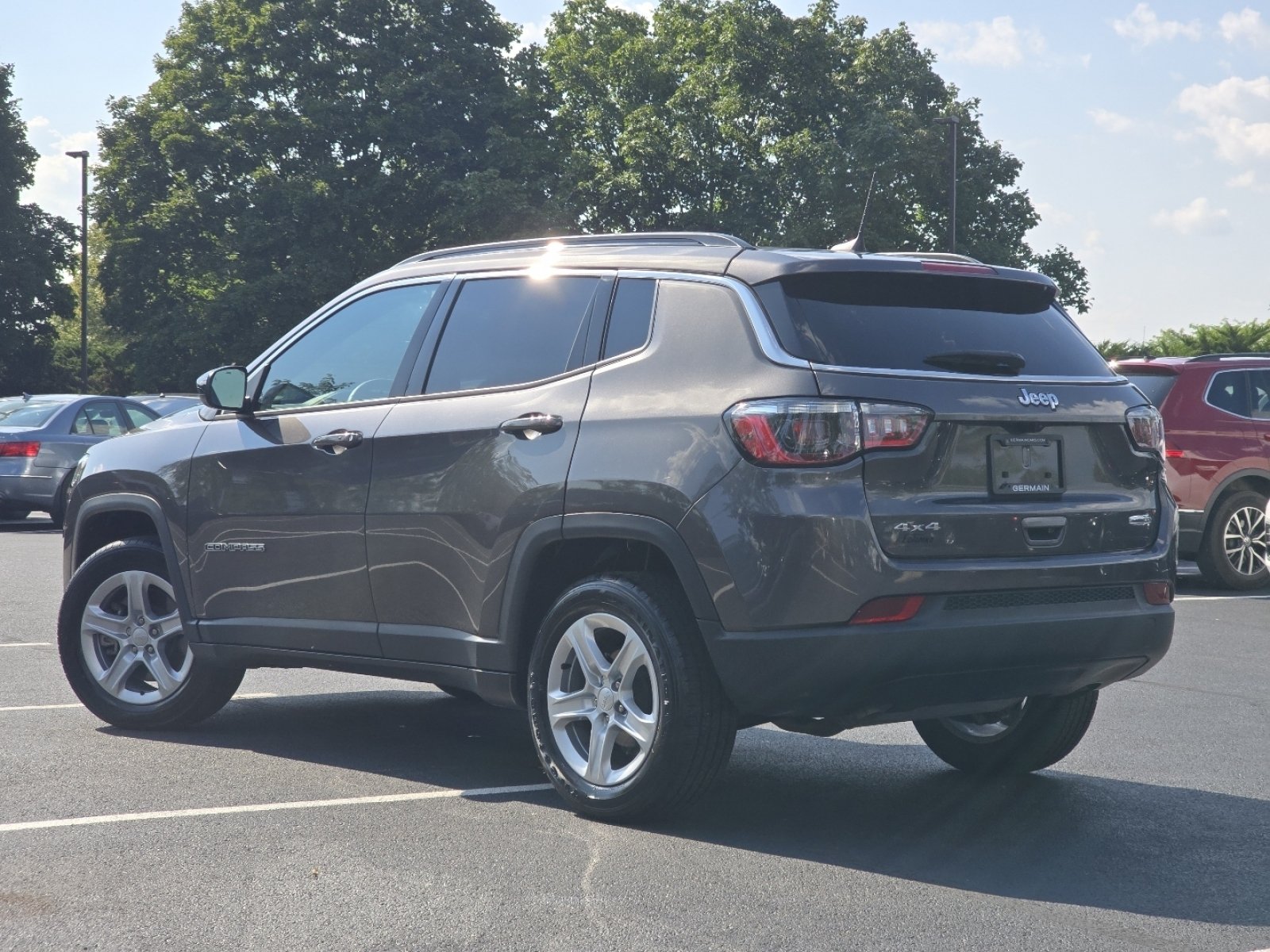 Used 2023 Jeep Compass Latitude w/ Convenience Group AWD/4WD image 16