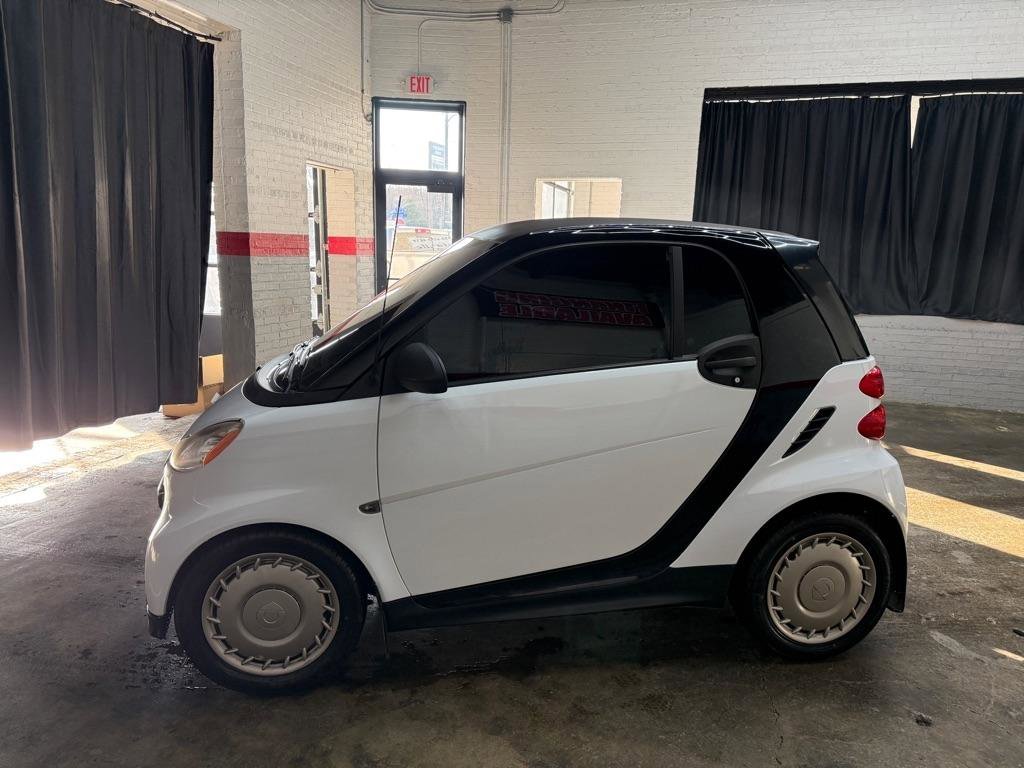 Used 2013 smart fortwo pure image 2