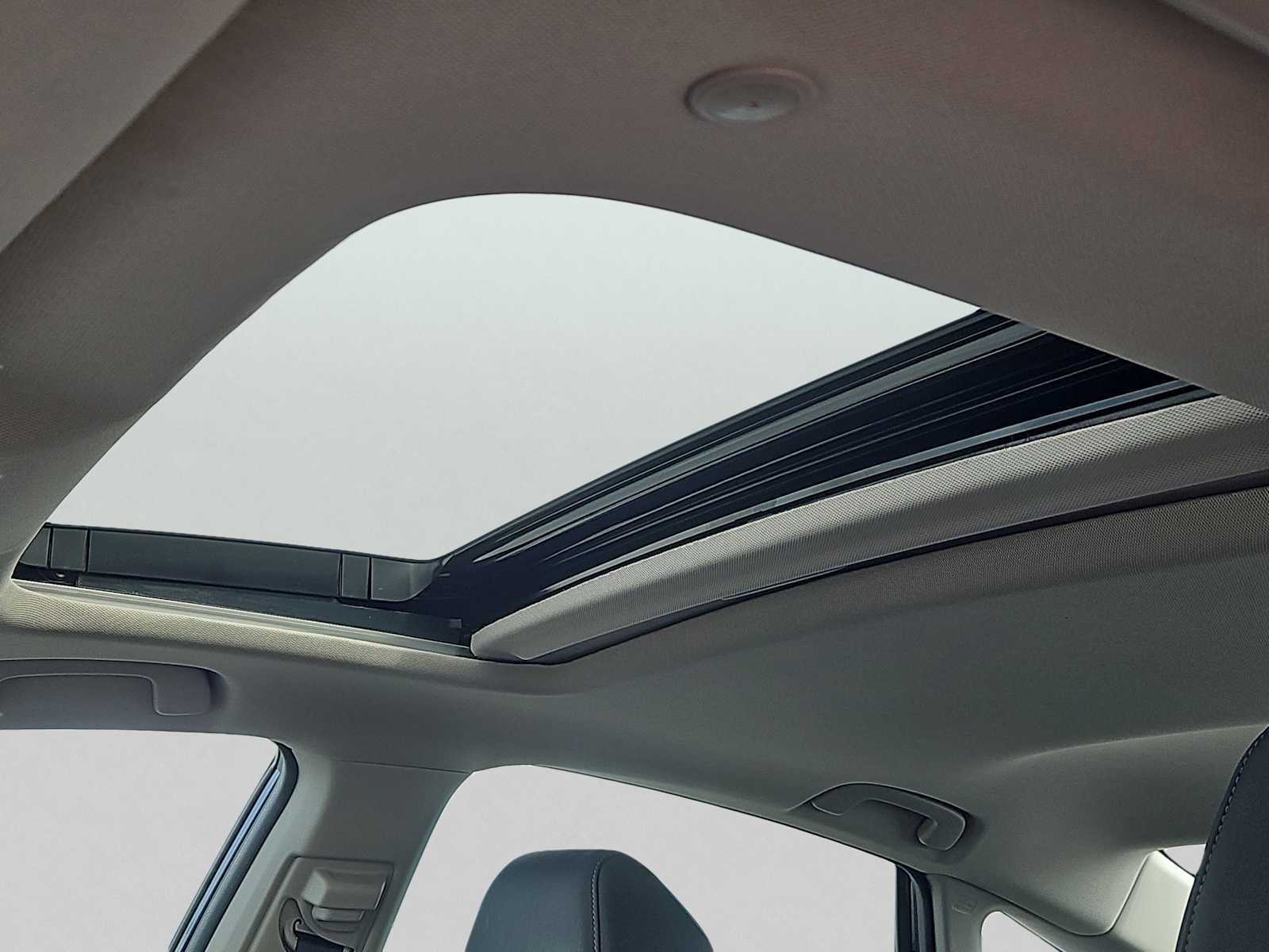 Used 2024 Honda Accord Touring image 14