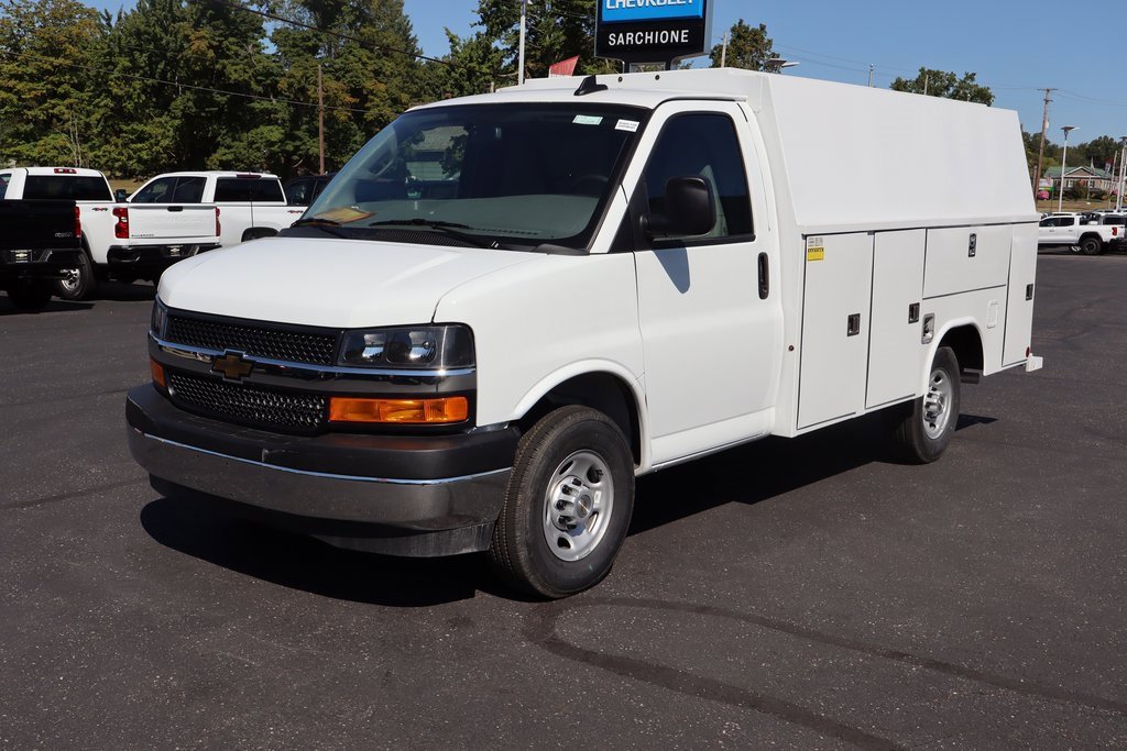 New 2025 Chevrolet Express 3500 w/ Power Convenience Package image 27