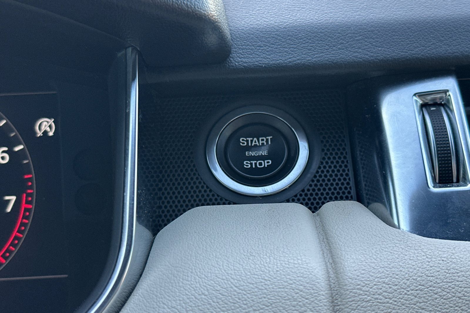 Used 2019 Land Rover Range Rover Sport HSE image 26