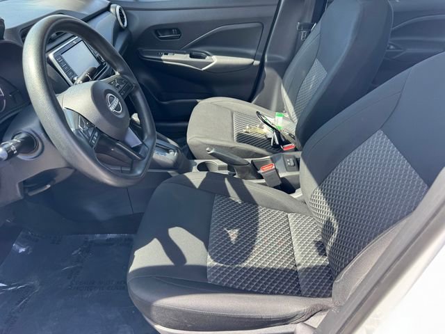 Used 2023 Nissan Versa S w/ Trunk Package image 10