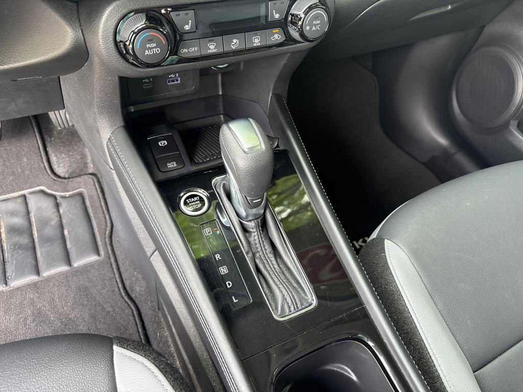 Used 2023 Nissan Kicks SR w/ SR PREMIUM PACKAGE w/ SR Premium Package FWD image 22