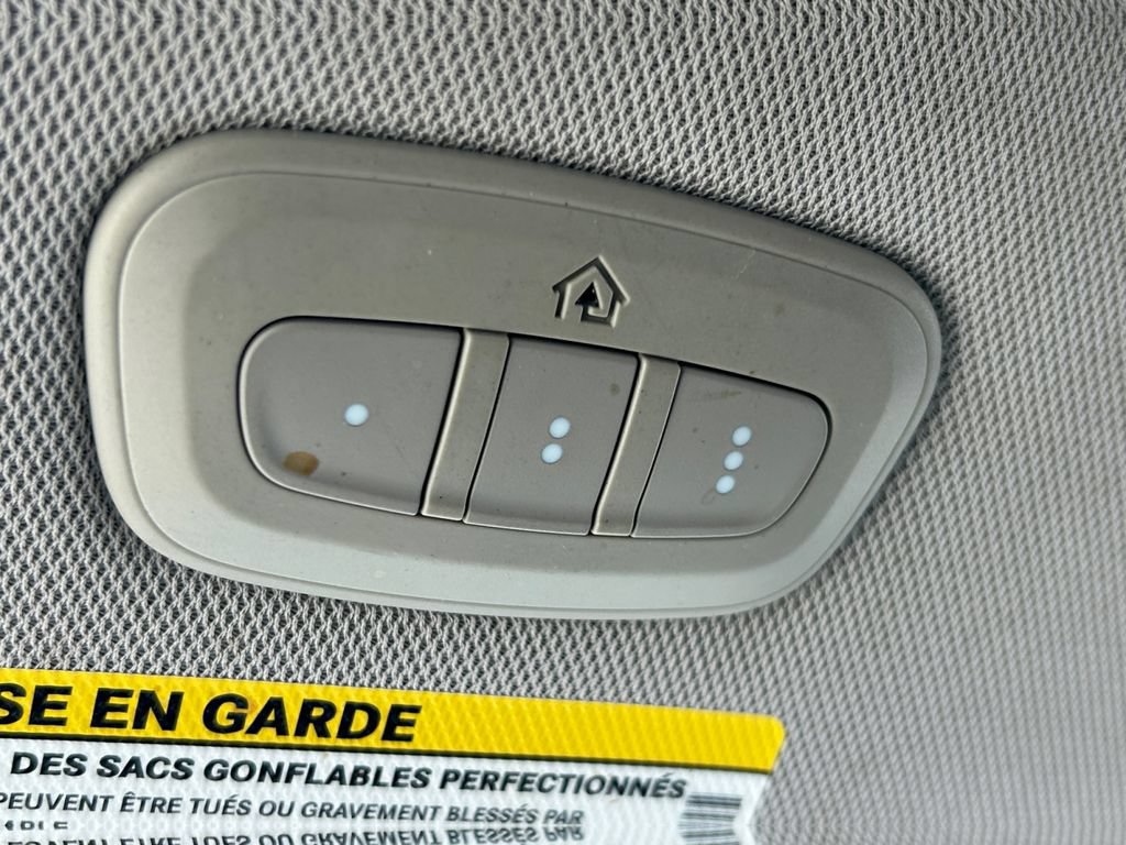 Used 2020 Chrysler Voyager Lxi FWD image 21