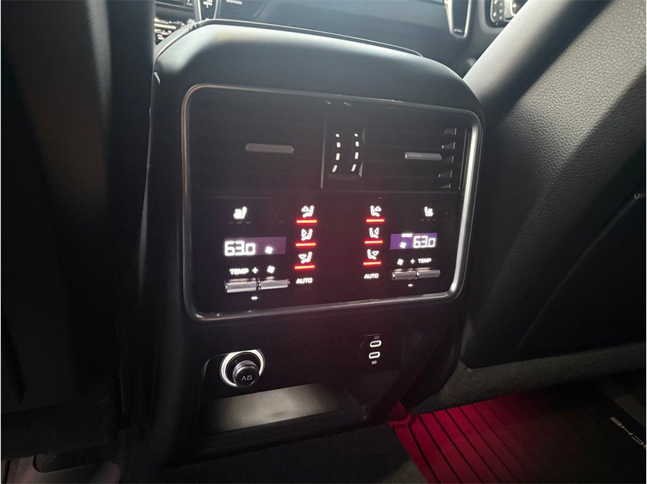 Used 2023 Porsche Cayenne Turbo image 22