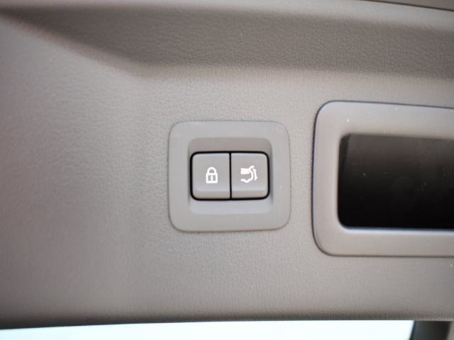 New 2025 MAZDA CX-70 Plug-In Hybrid w/ Premium Pkg image 33