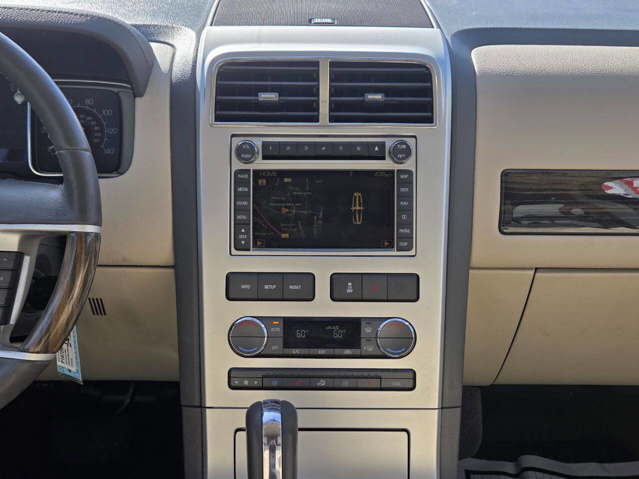 Used 2010 Lincoln MKX AWD image 30