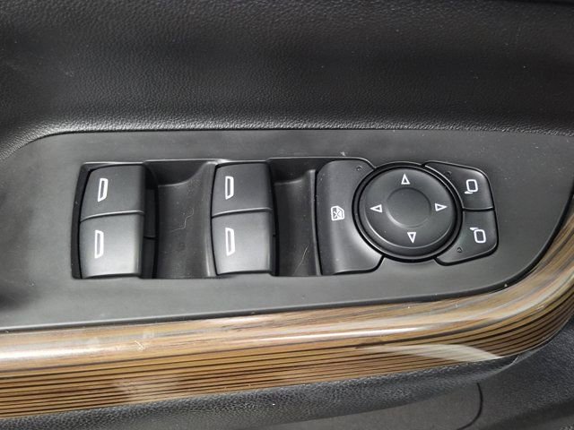 Used 2019 GMC Acadia SLE image 18