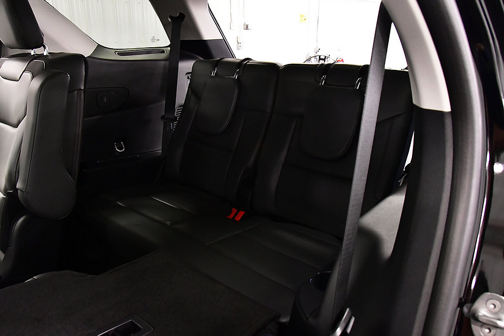 Used 2025 Ford Explorer Active w/ Active Comfort Package AWD/4WD image 29