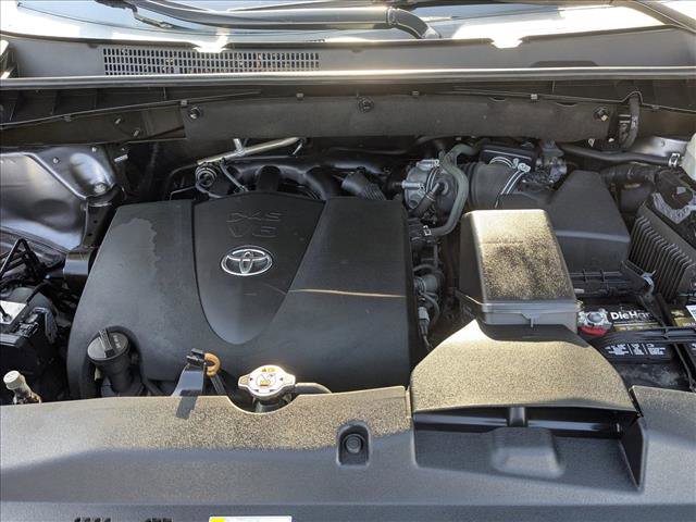 Used 2019 Toyota Highlander XLE image 24