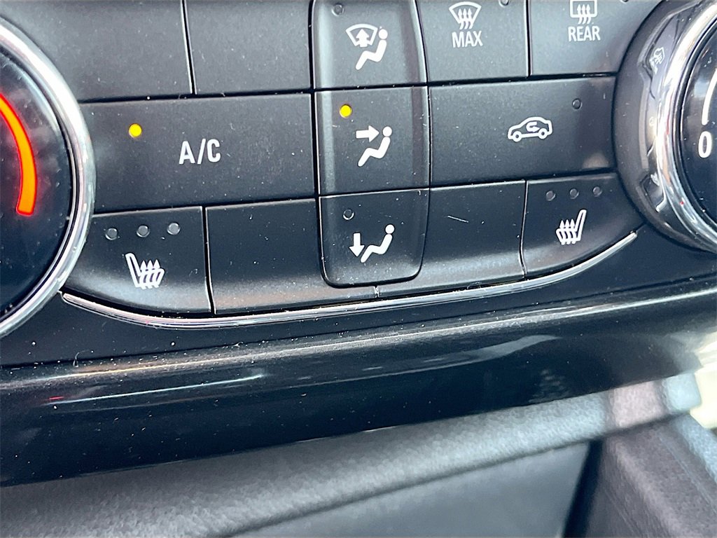 Used 2024 Chevrolet TrailBlazer LT w/ LT Cold Weather Package image 19