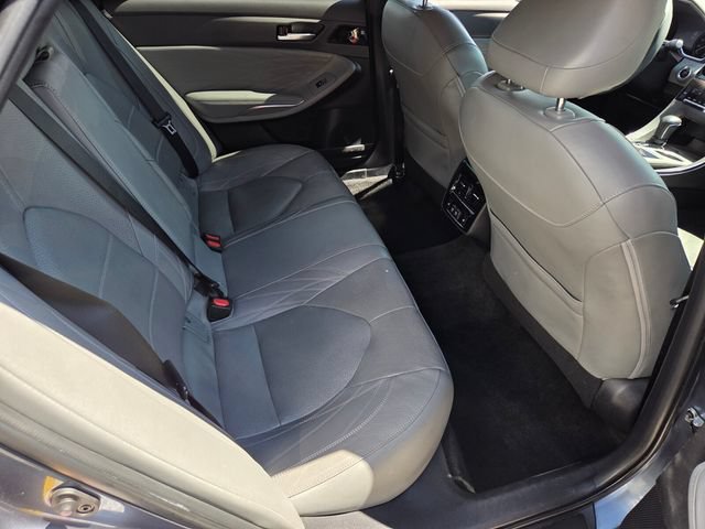 Used 2019 Toyota Avalon Limited w/ Advanced Safety Package FWD image 13