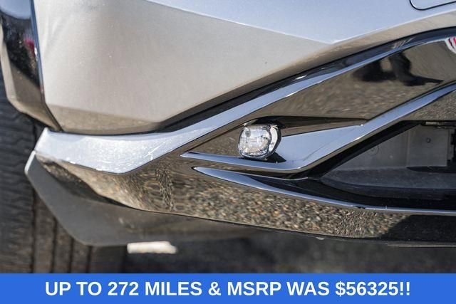 Used 2023 Nissan Ariya AWD image 14