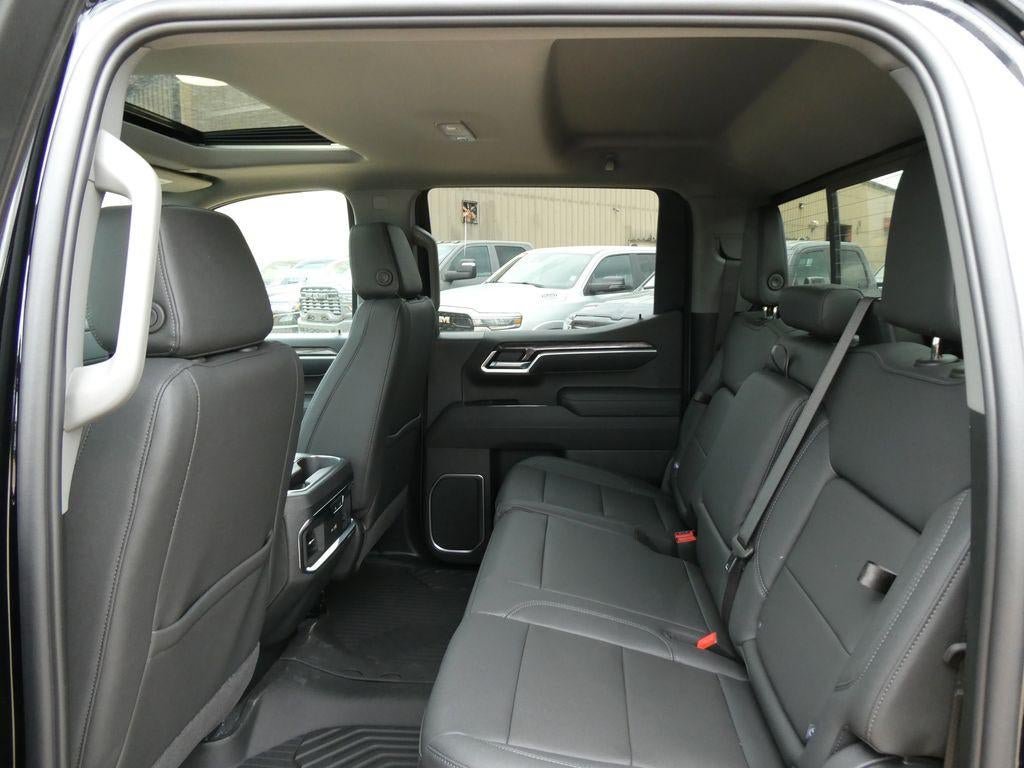 New 2026 Chevrolet Silverado 1500 LTZ w/ LTZ Premium Package AWD/4WD image 19