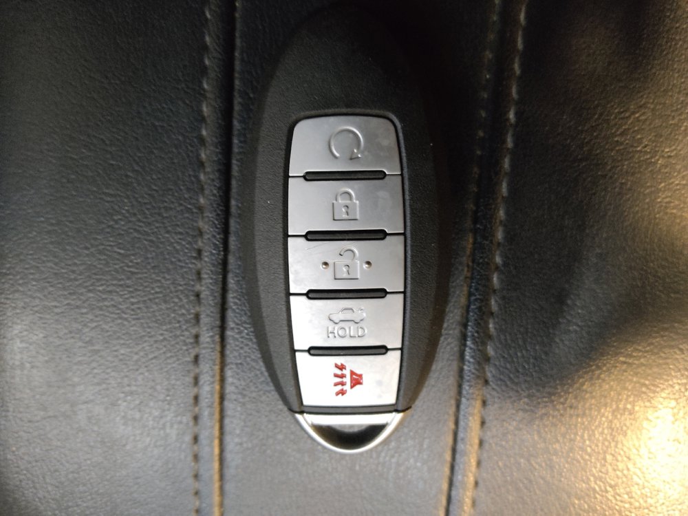 Used 2020 Nissan Rogue SV AWD/4WD image 32