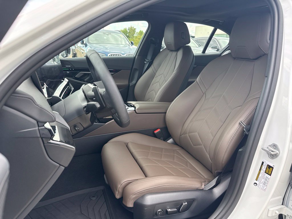 Certified 2026 BMW 530i w/ Premium Package RWD image 11